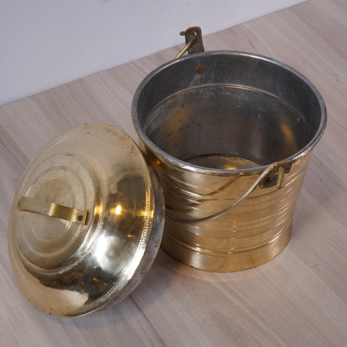 Brass Thooku