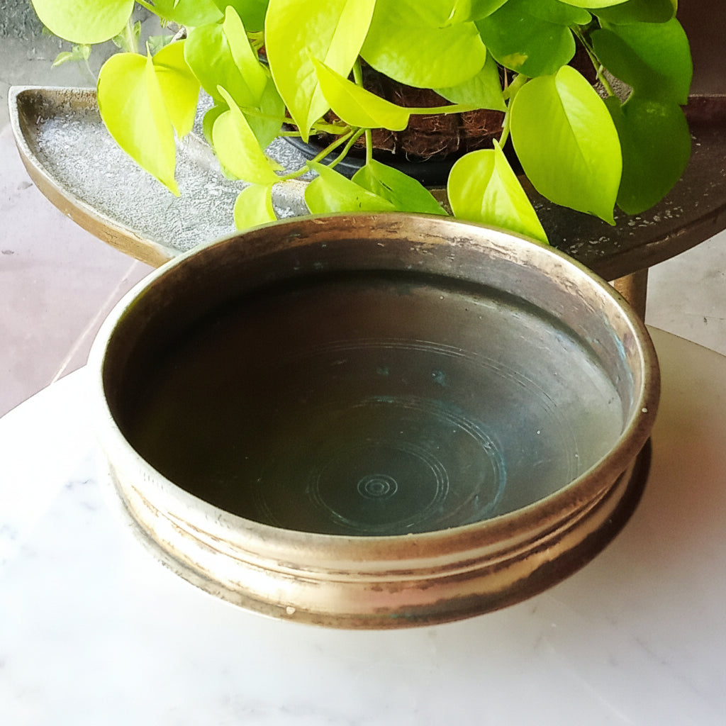 Antique Bronze Uruli