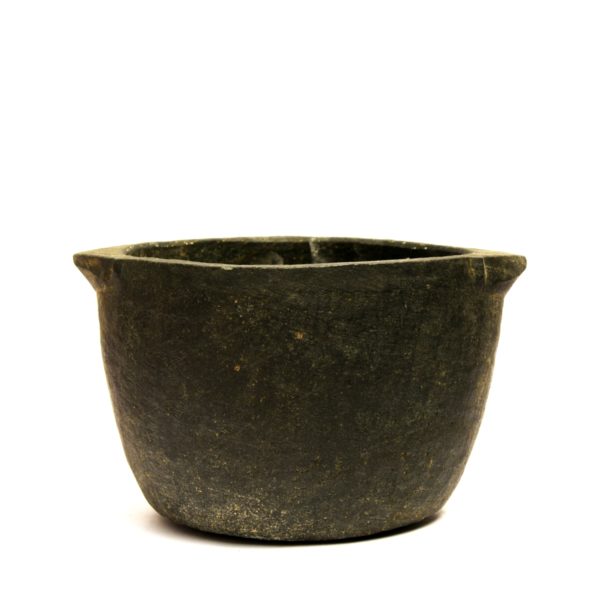 soapstone cooking pot side view