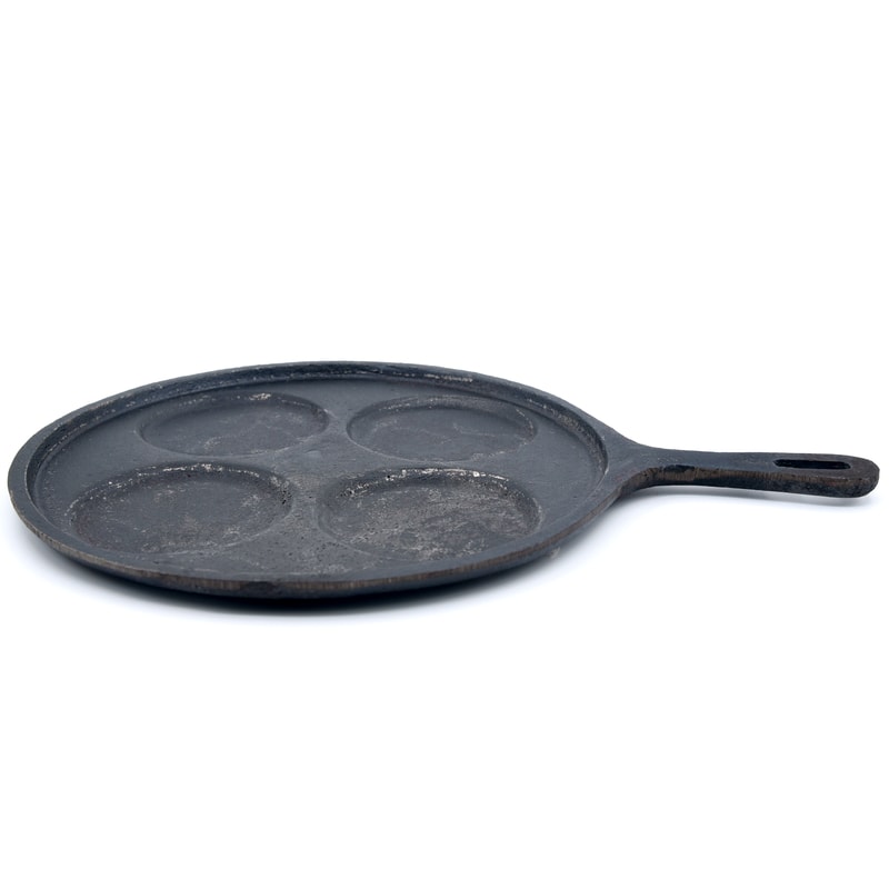 Seasoned Iron Fry Pan with Wooden Handle - Essential Traditions by Kayal